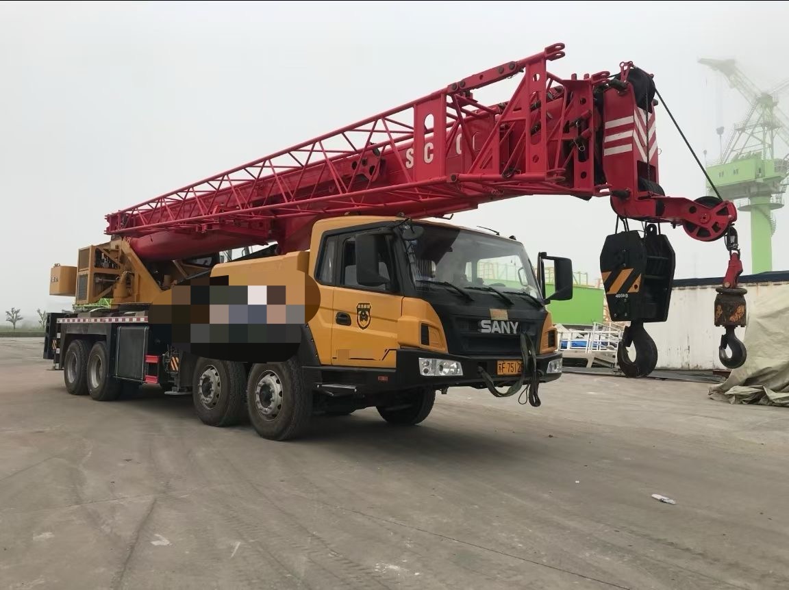 兴国县工厂设备吊装租赁吊车