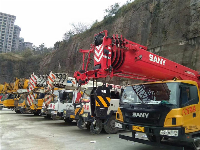 兴国县吊车出租按什么计费？台班费、单次费、里程费怎么算？